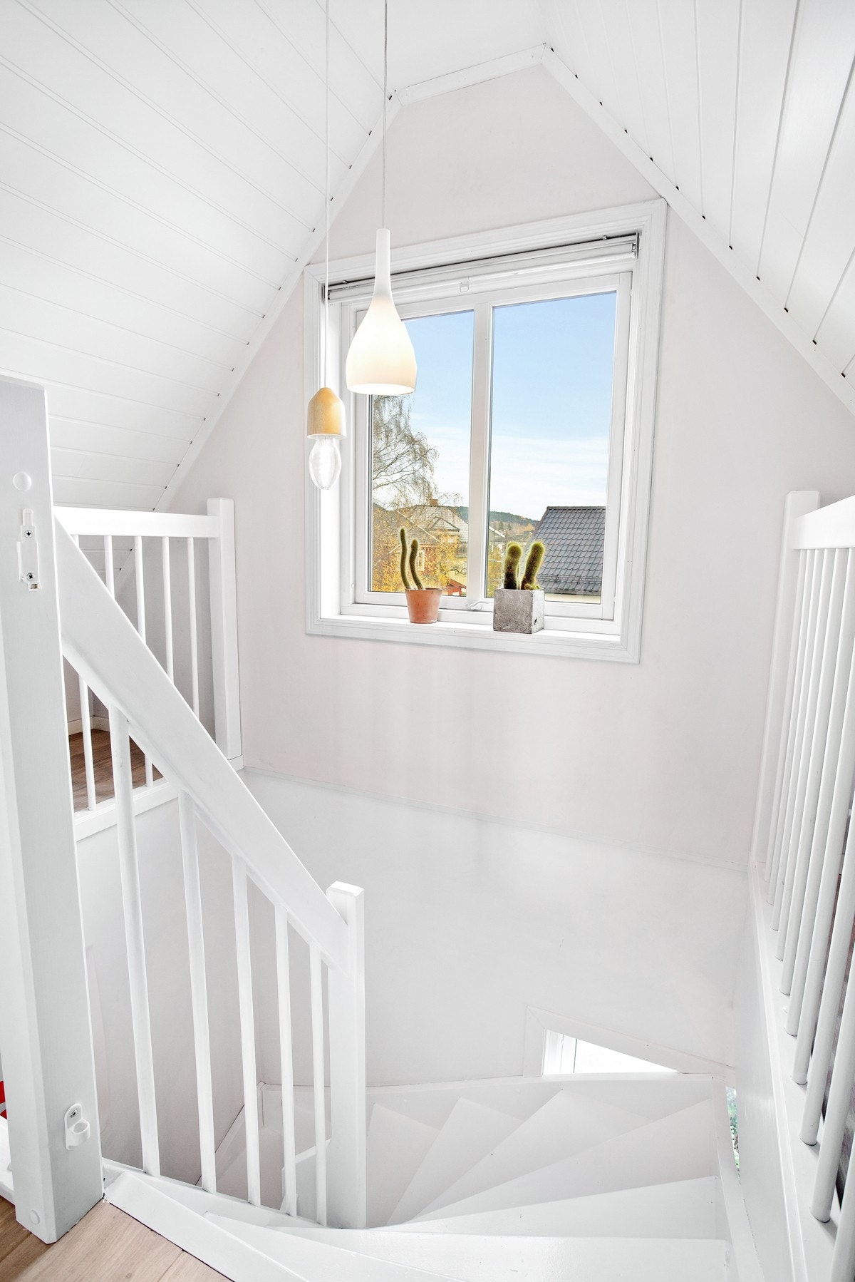 Godt med dagslys fra vindu i toppen Galleribilde