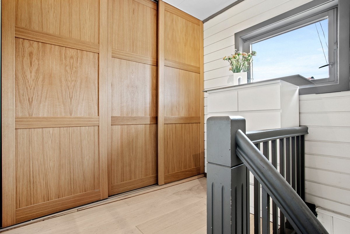 God plass til klær for hele familien i Langlo garderobe fra 2019 Galleribilde