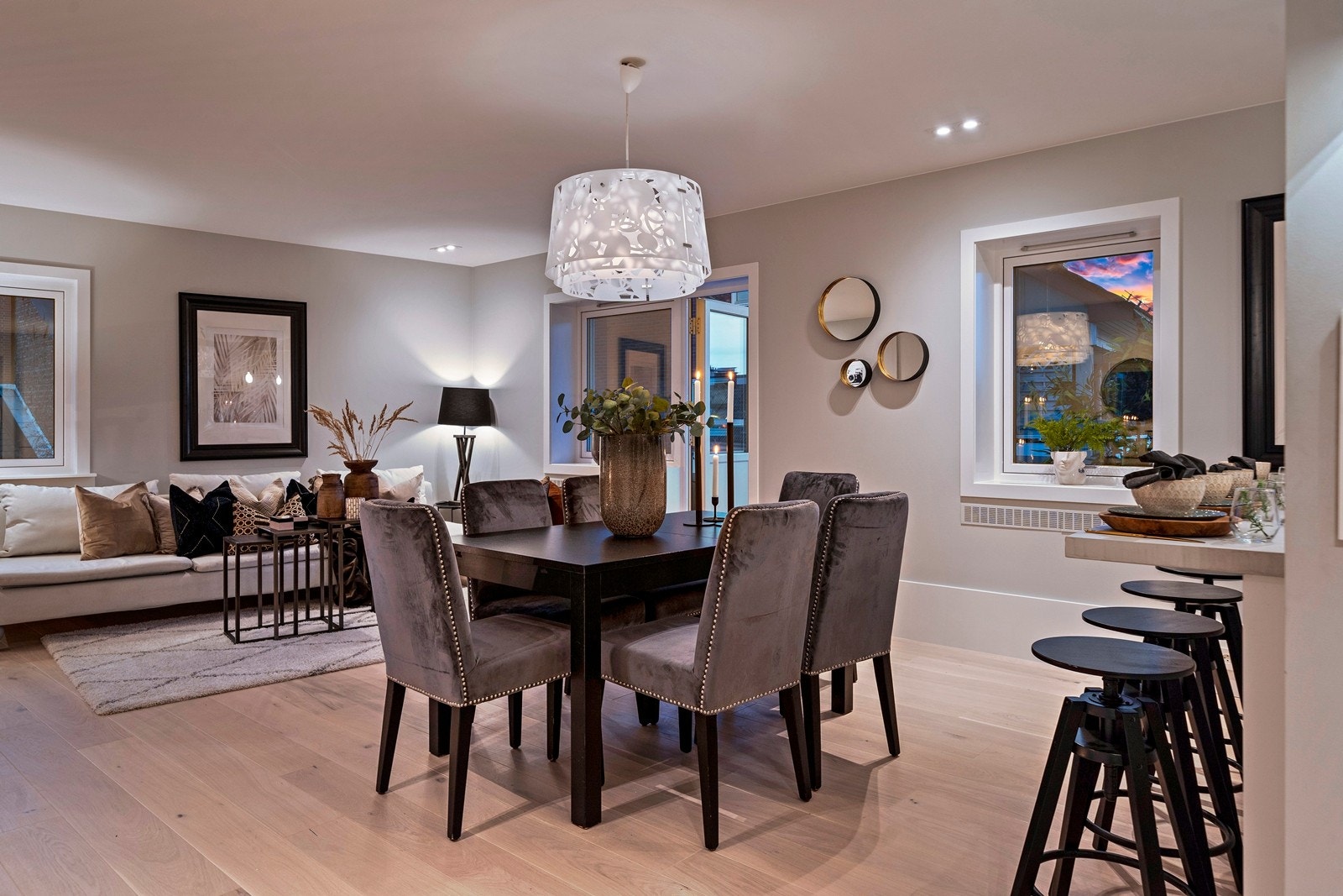 Lite innsyn i byggets 5. etasje Galleribilde