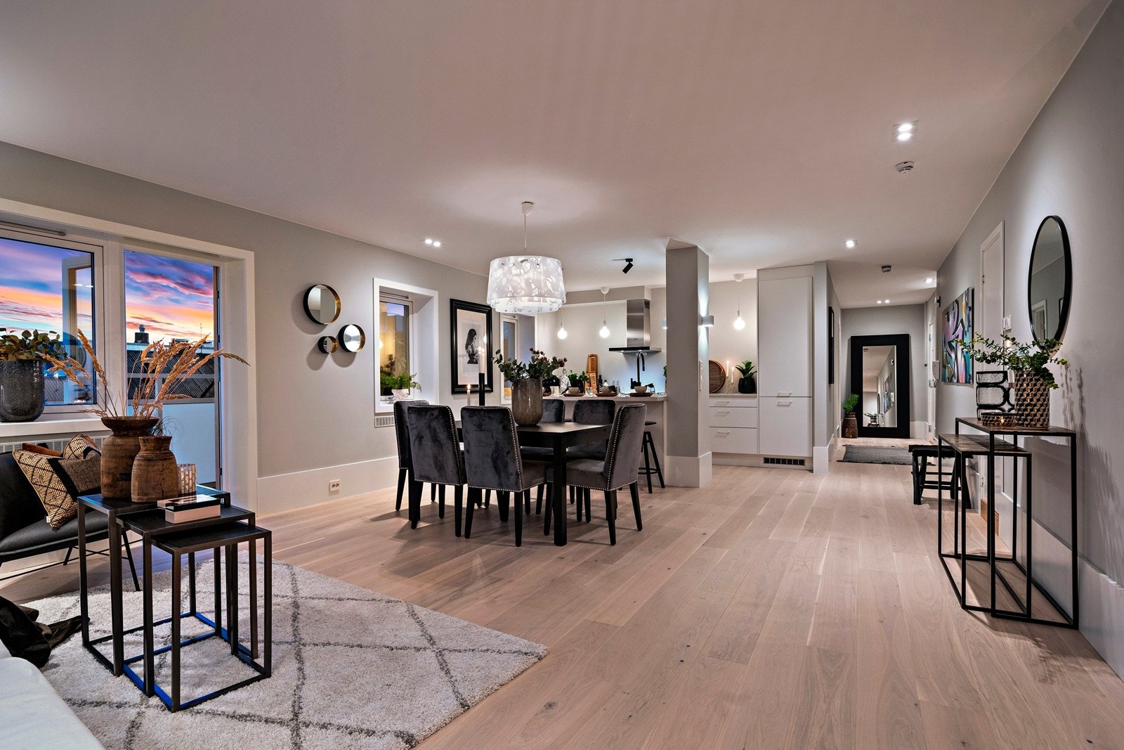 Velkommen til Ole Vigs gate 16 - presentert av Krogsveen ved Jan Robert Ottesen Galleribilde