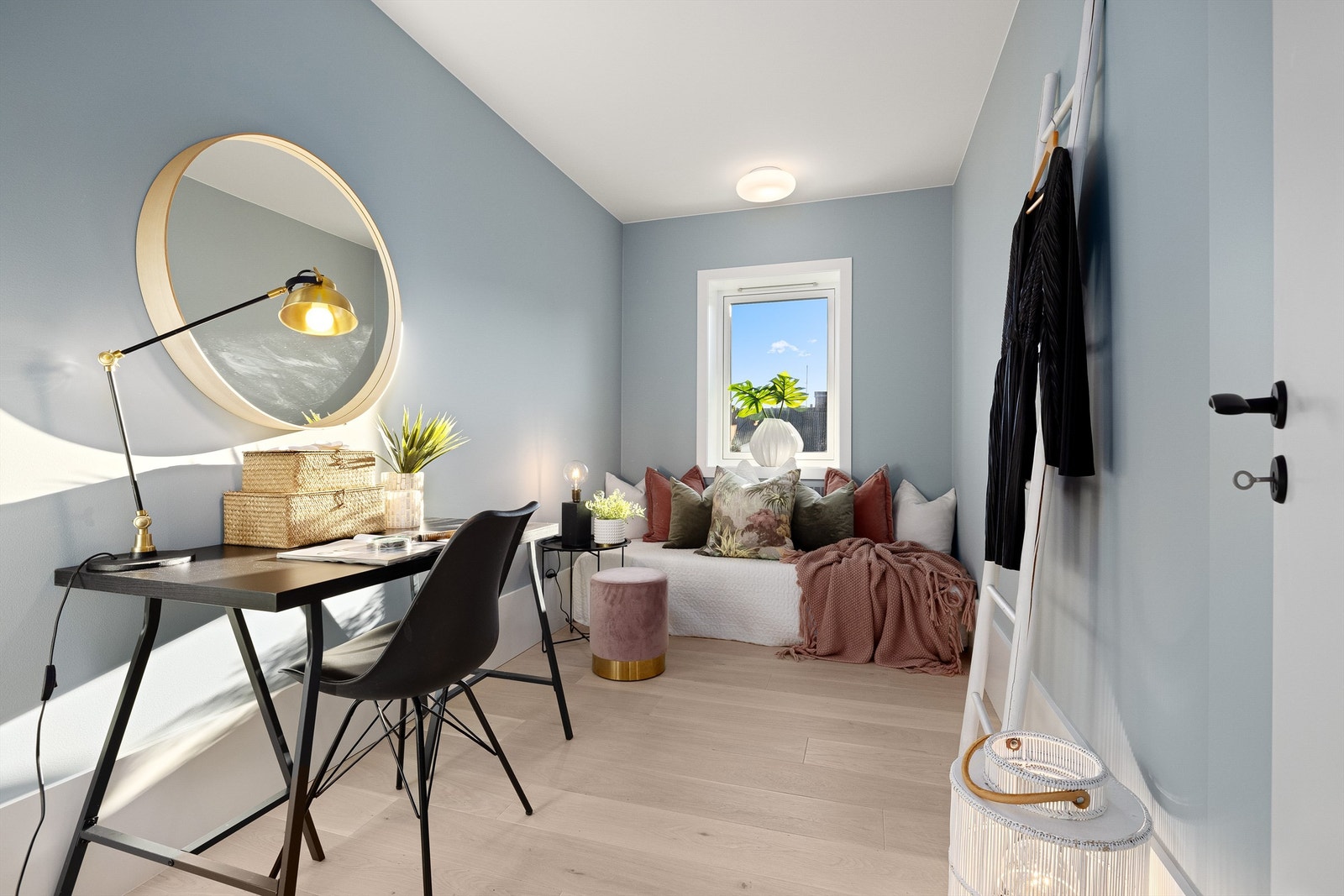 Soverom II - Perfekt gjesterom, barnerom eller hjemmekontor Galleribilde