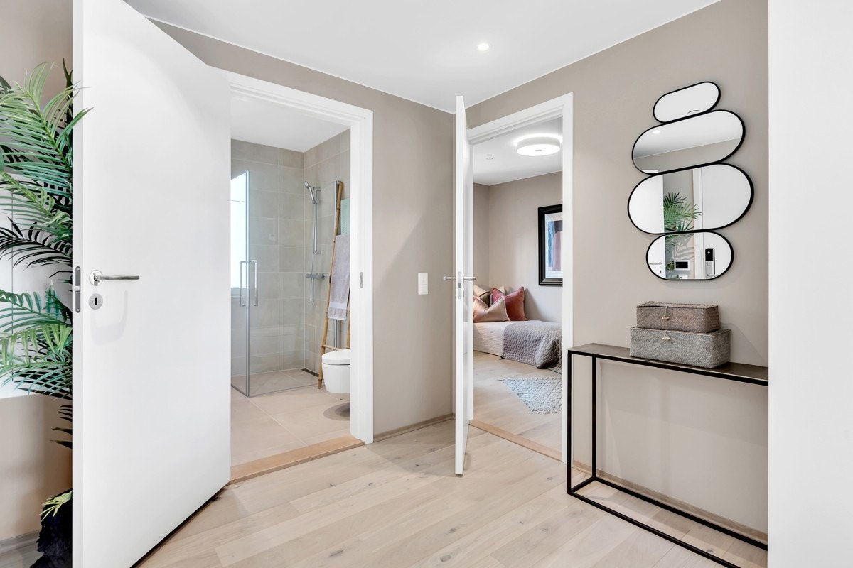 Entreen gir et godt førsteinntrykk av boligen. Galleribilde