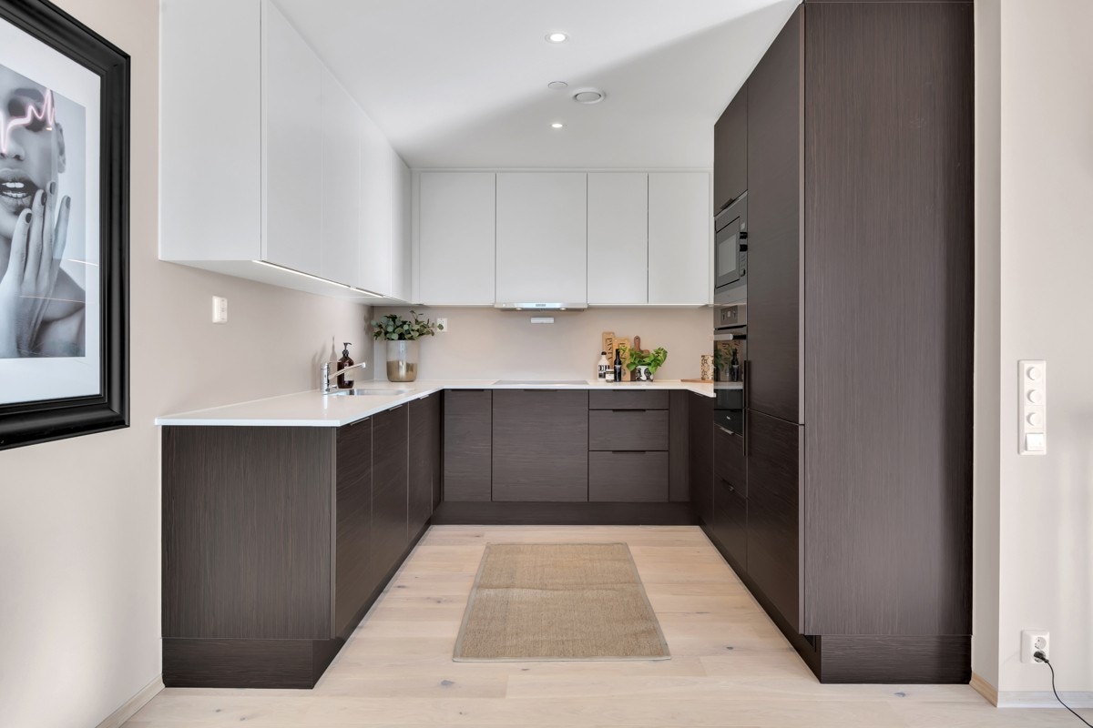 Lekkert og innholdsrikt kjøkken levert av HTH. Galleribilde