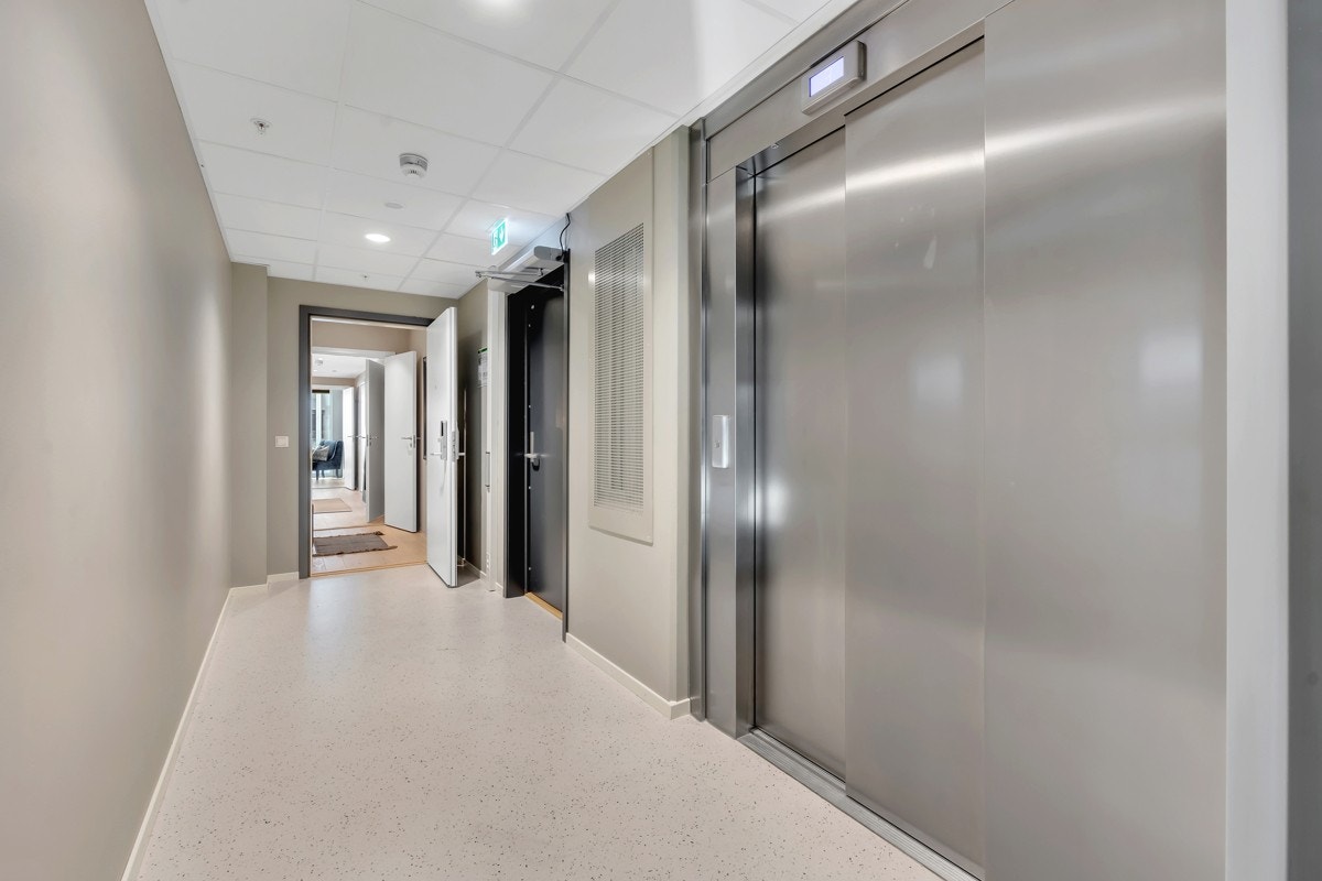 Leilighetsplan med kun disse to leilighetene. Galleribilde