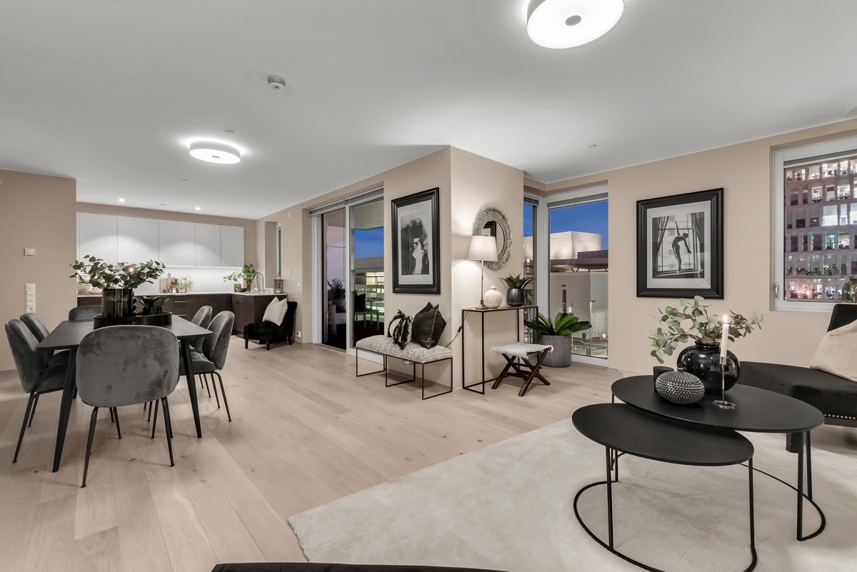 Meget tiltalende stue/spisestue. Galleribilde