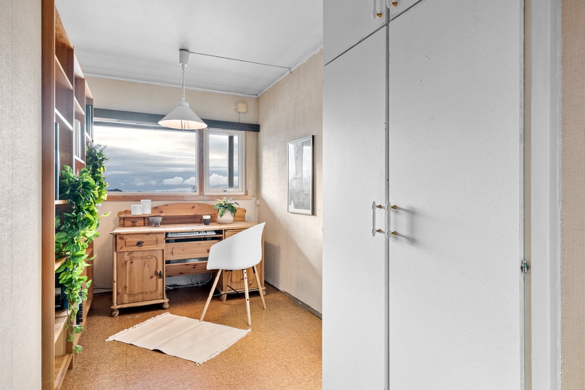 Ett av to soverom i 1. etasje Galleribilde