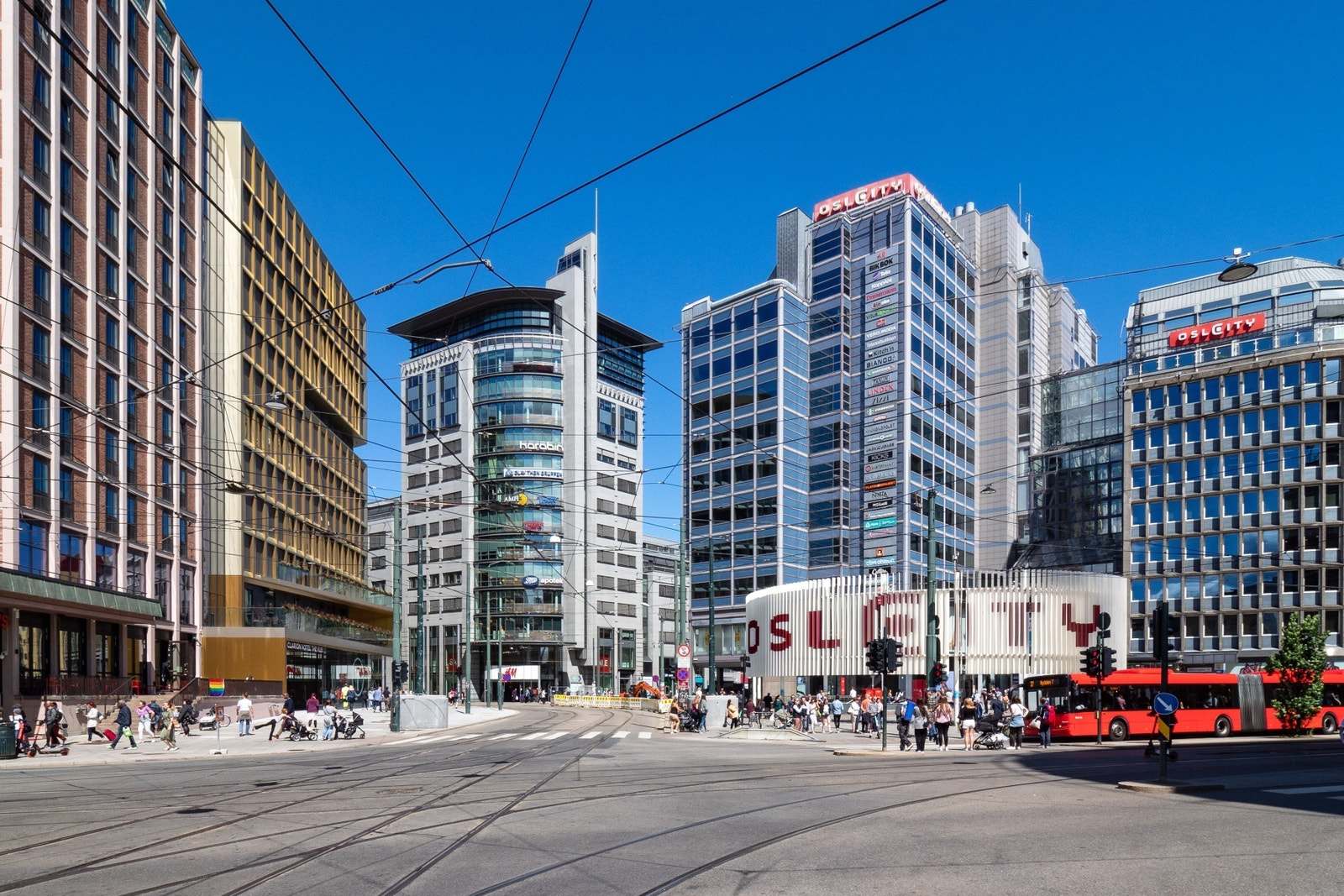 Stenersgata 2 ligger meget sentralt vis a vis Oslo City Galleribilde