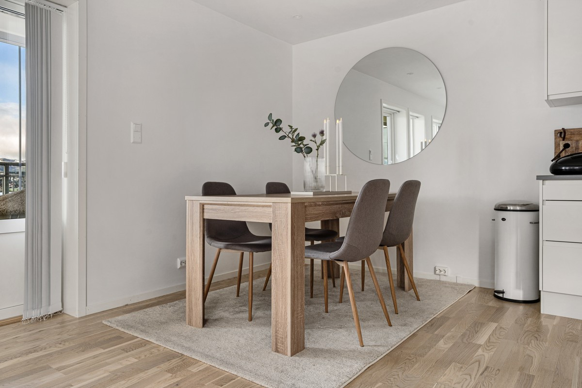 God plass til spisebord eller annen møblering