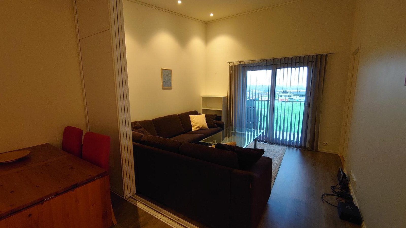 Stove som kan delast av med skillevegg til gjesterom / ekstra soverom. Galleribilde