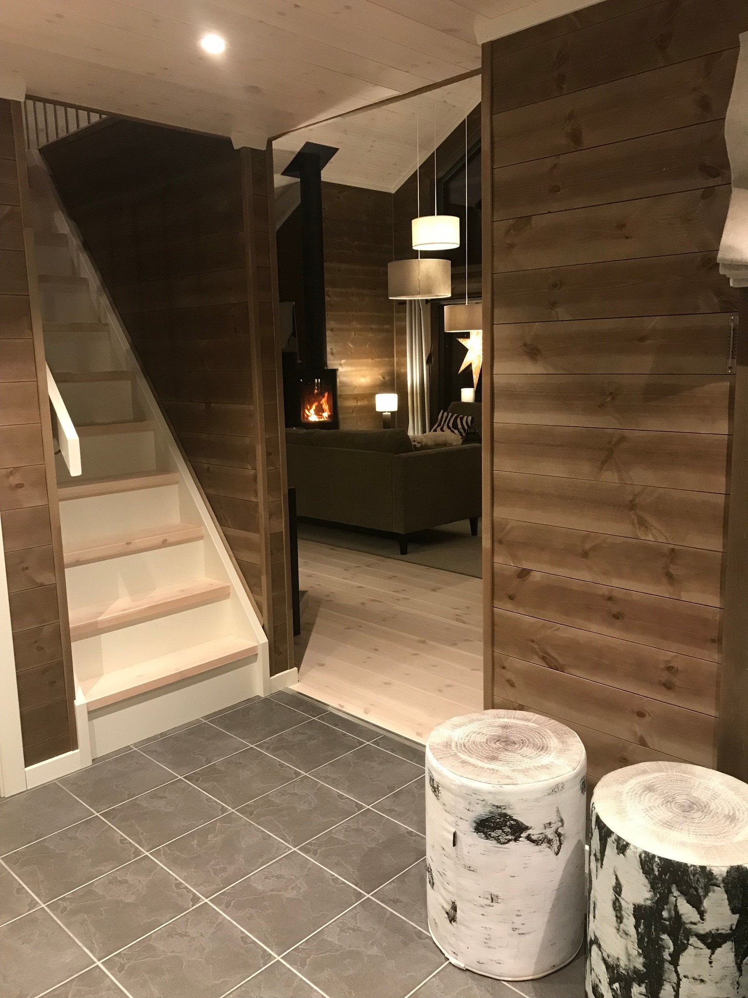 God plass i gangen - praktisk når skiskoene skal på. Galleribilde