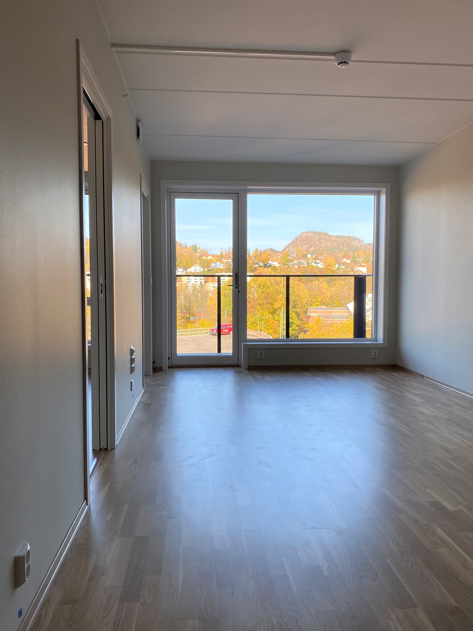 Stue med utgang til balkong Galleribilde