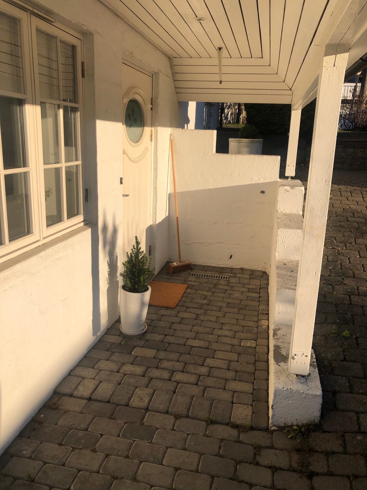 Egen inngang Galleribilde