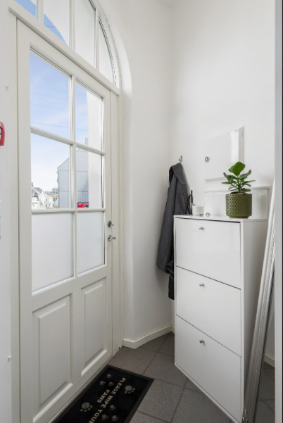 Egen inngang Galleribilde