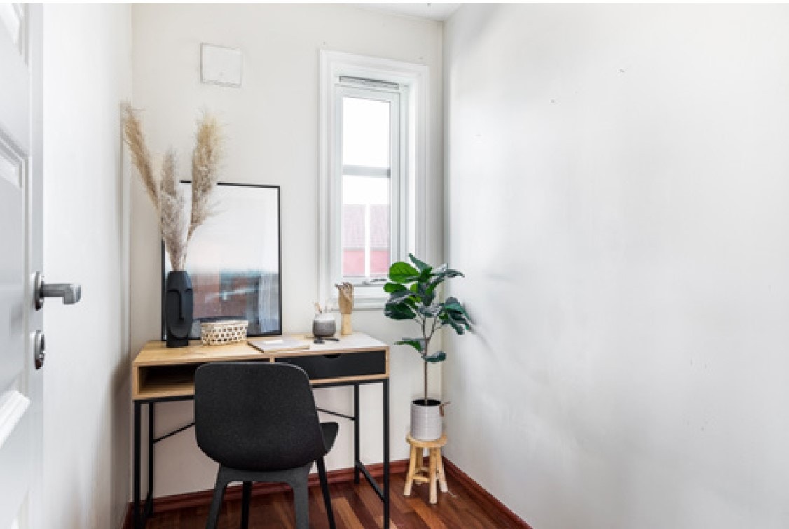 Disponibelt rom som kan benyttes som kontor eller bod. Galleribilde