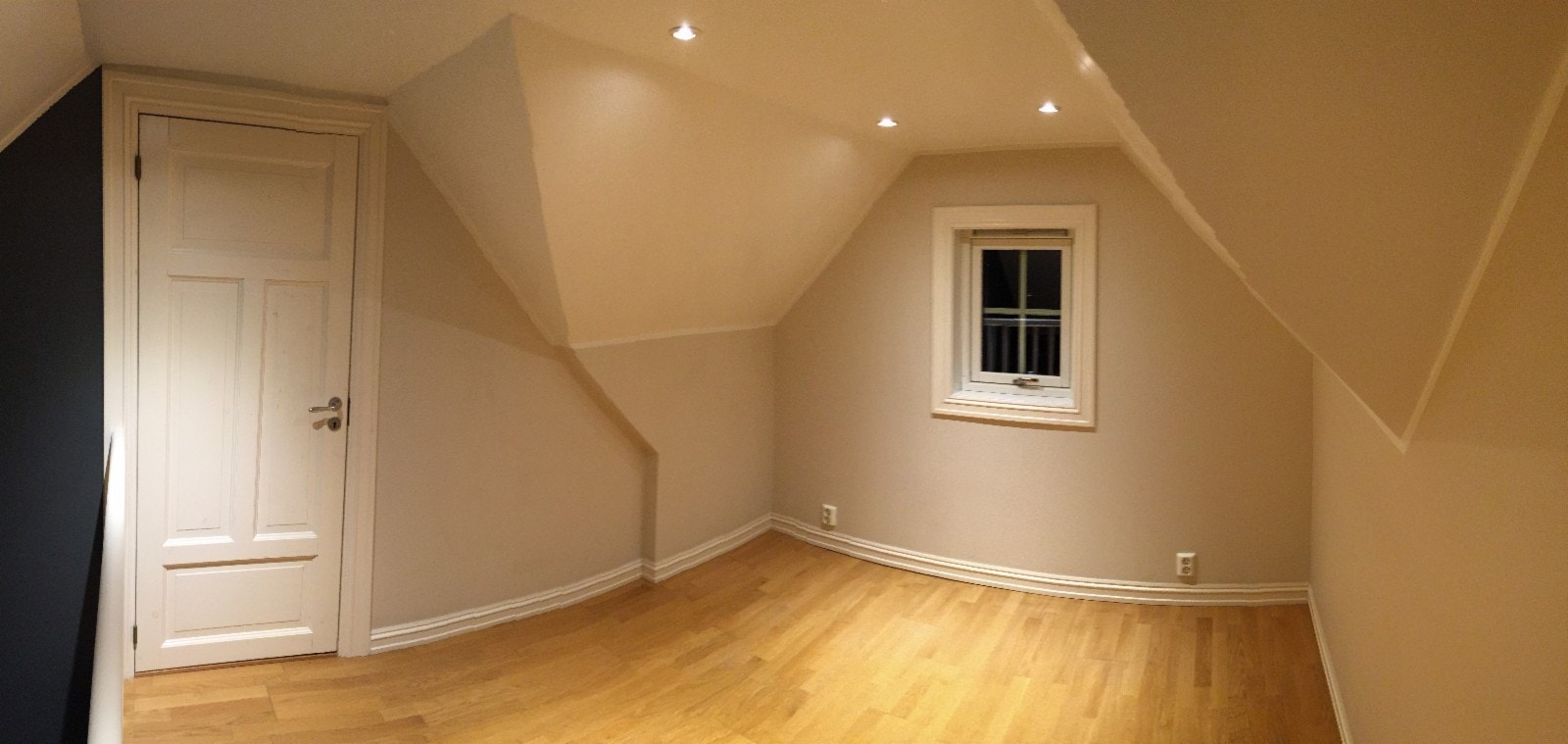 Loftstue med downlights Galleribilde