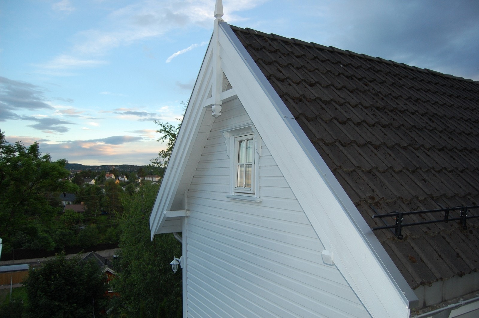 Fasade mot øst med sydvendt utsikt i syd Galleribilde