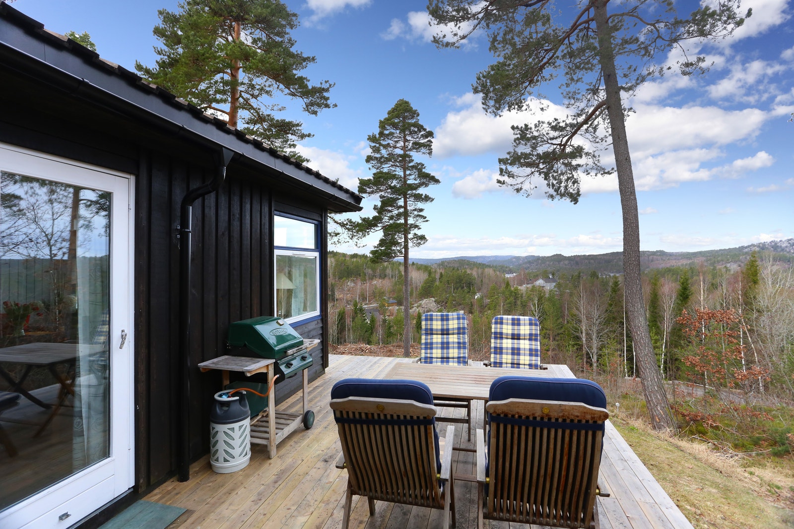 Stue-terrasse med solsenger Galleribilde