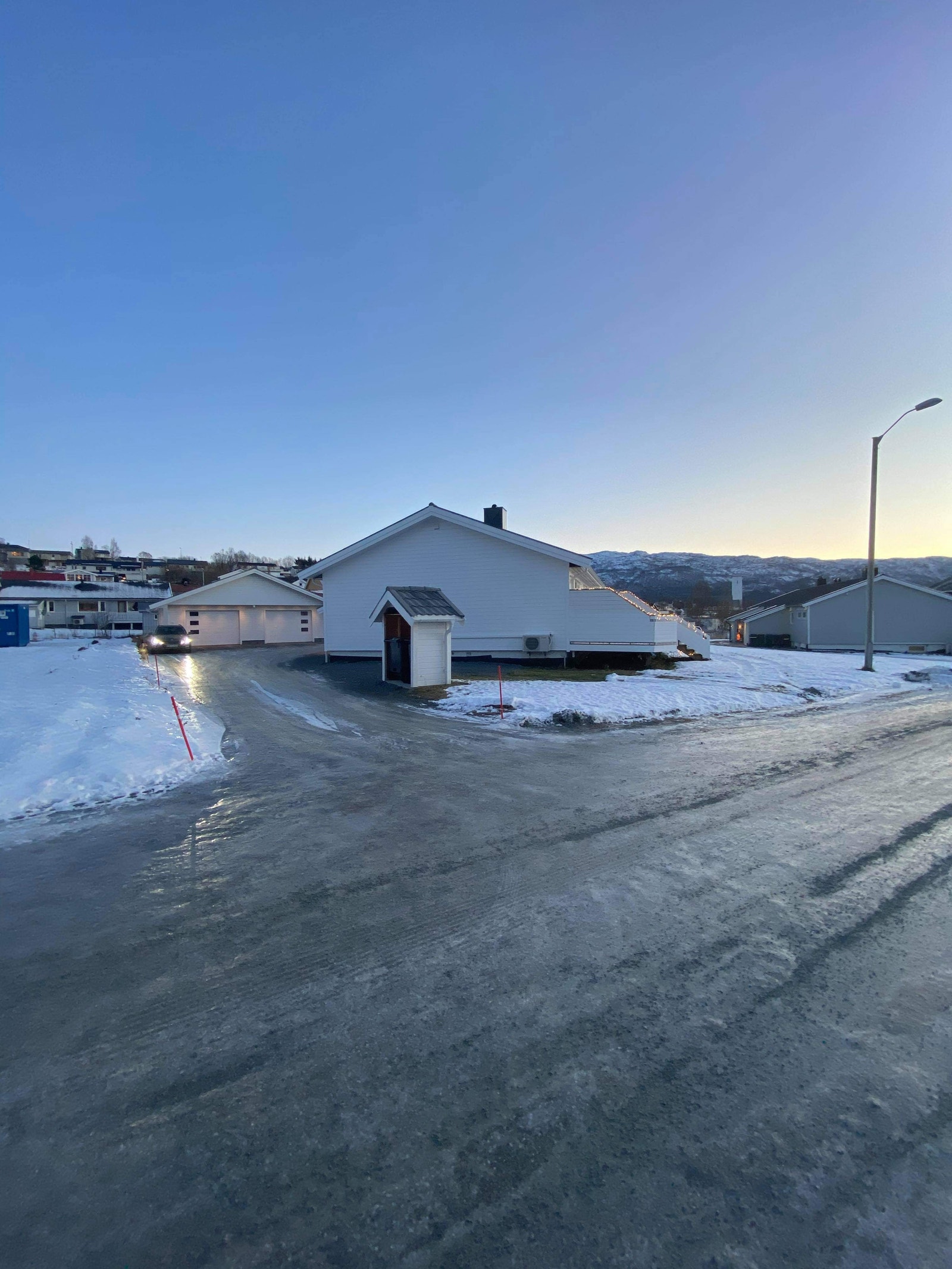 Innkjørsel Galleribilde