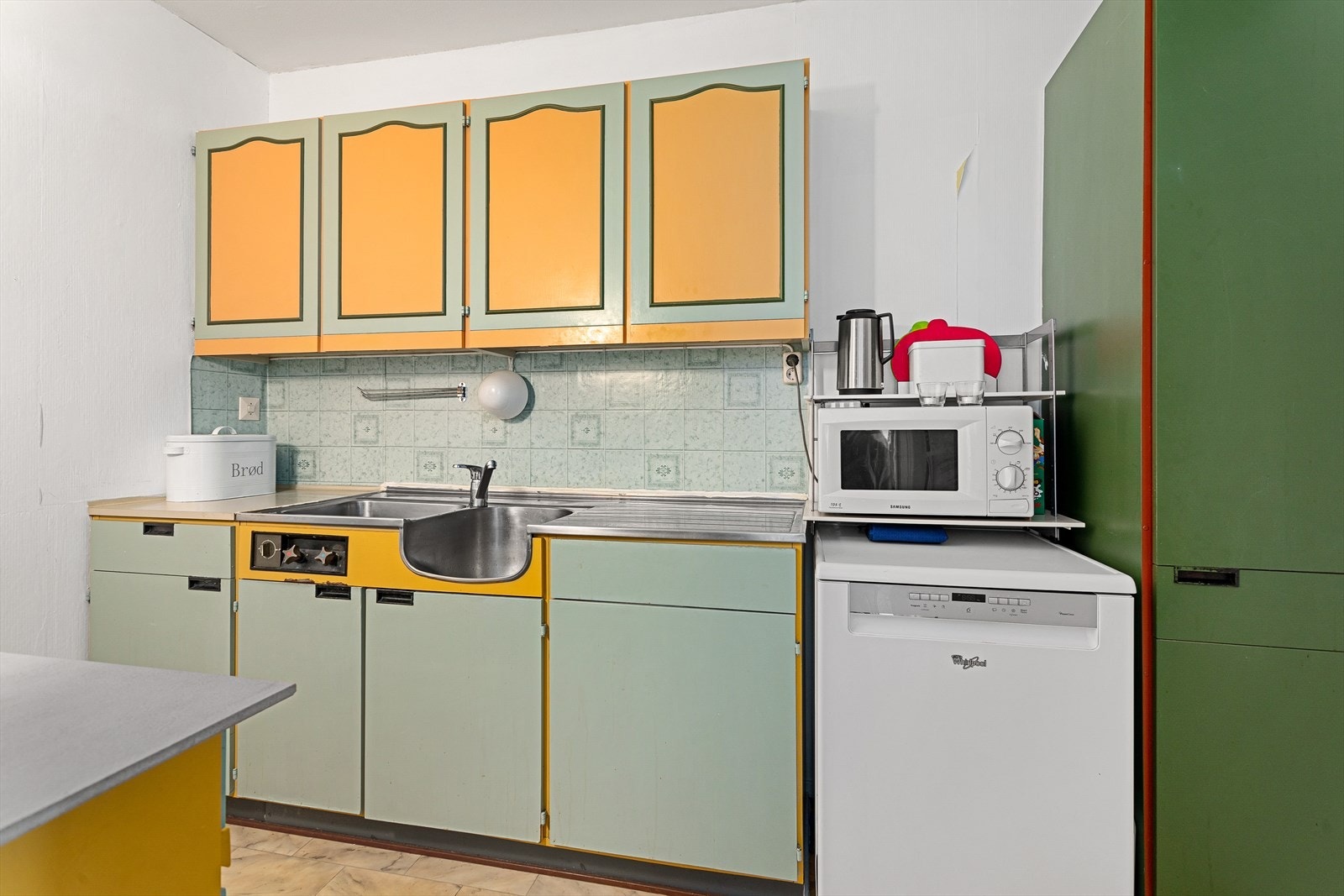 Separat kjøkken i forbindelse med stuen. Galleribilde