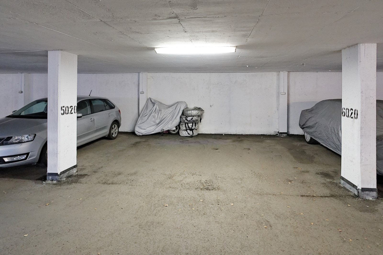 Det følger parkeringsplass i lukket garasjeanlegg. Galleribilde