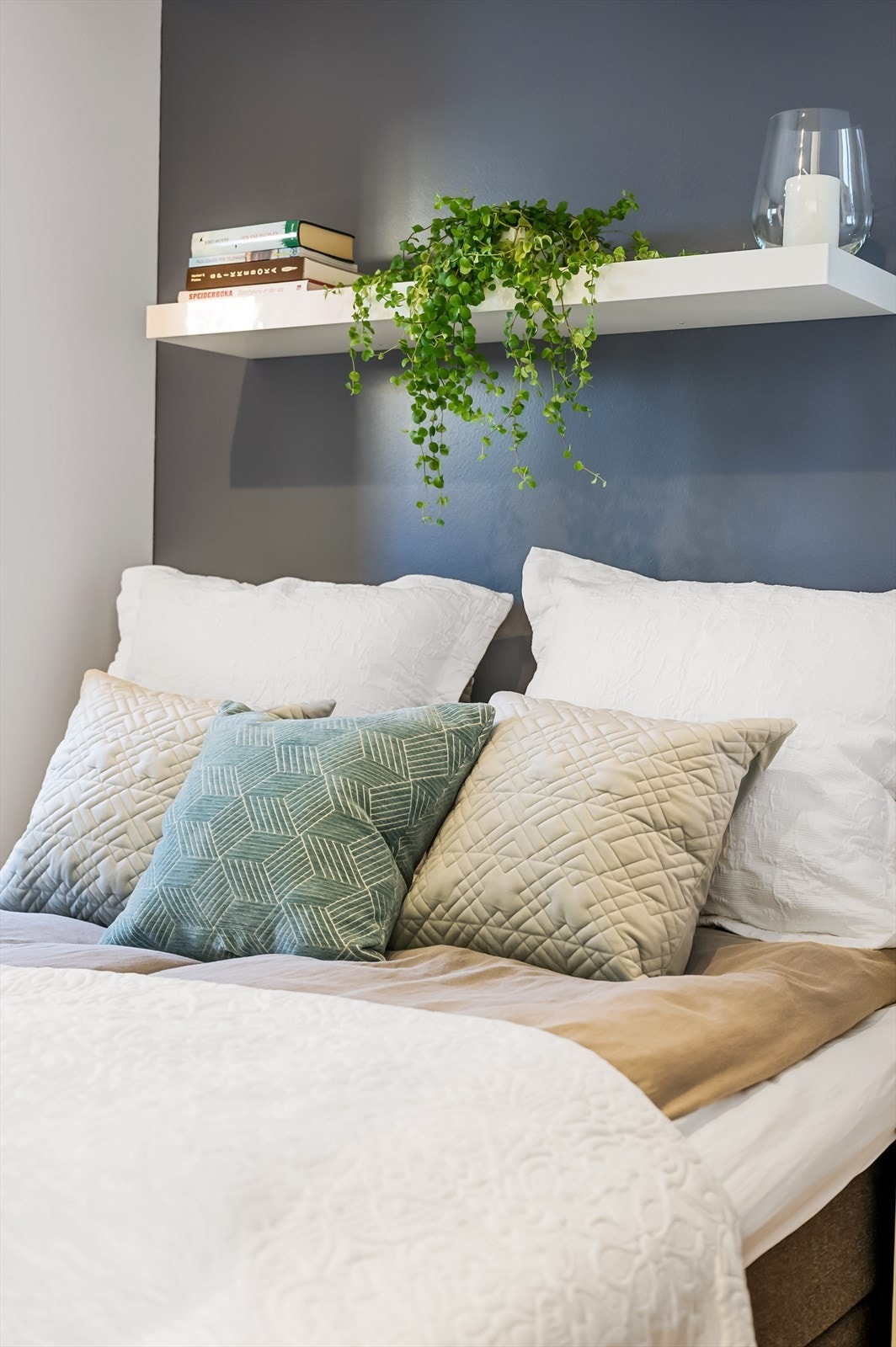 De nøytrale fargevalgene gjør det enkelt å sette sitt eget preg på interiøret. Galleribilde