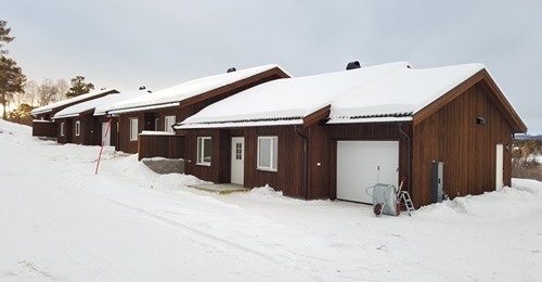 Jula 2020 sto fire leiligheter ferdig. Disse ligger nederst i feltet. Galleribilde