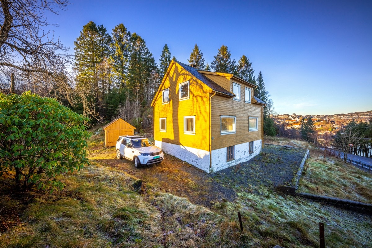 - Flere biloppstillingsplasser på egen tomt - Galleribilde