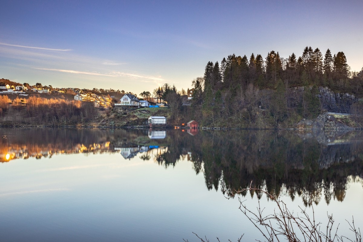 - Naustetomten er på ca. 350 kvm - Galleribilde