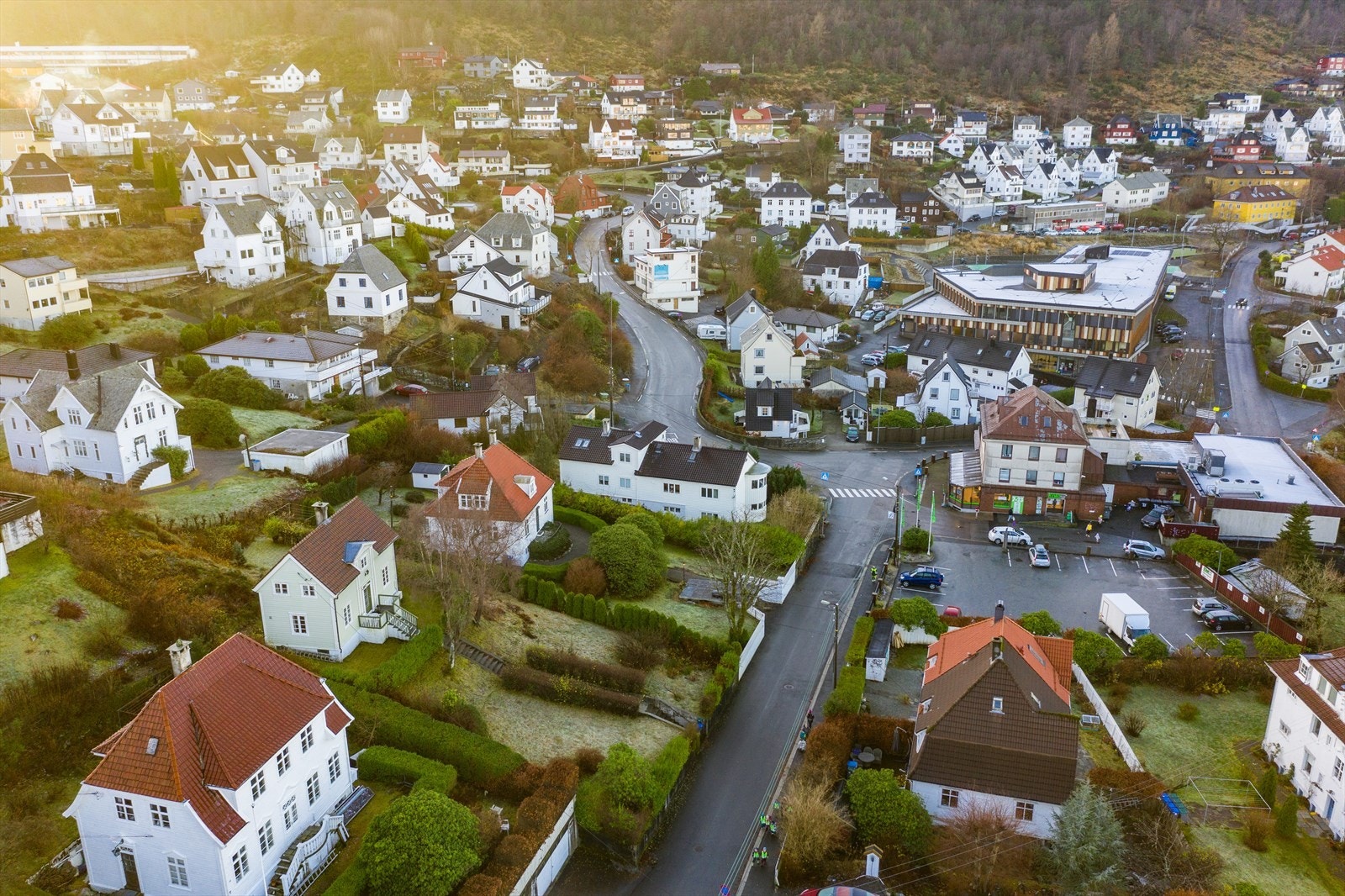 Kiwi matbutikk like ved. (Hamrehjørne) Galleribilde