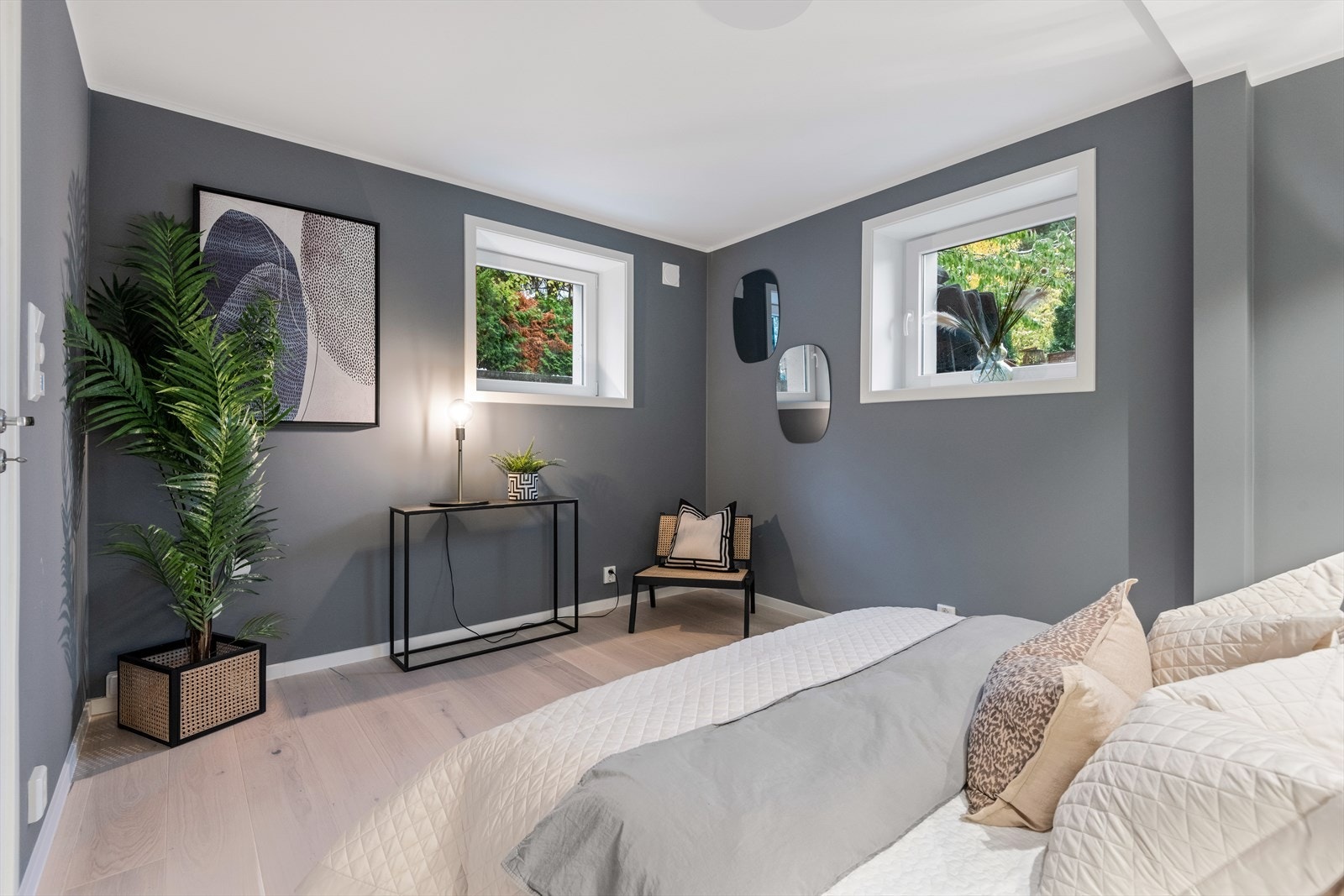 Disp. rom praktikantdel (med opplegg for kjøkkeninnredning). Galleribilde