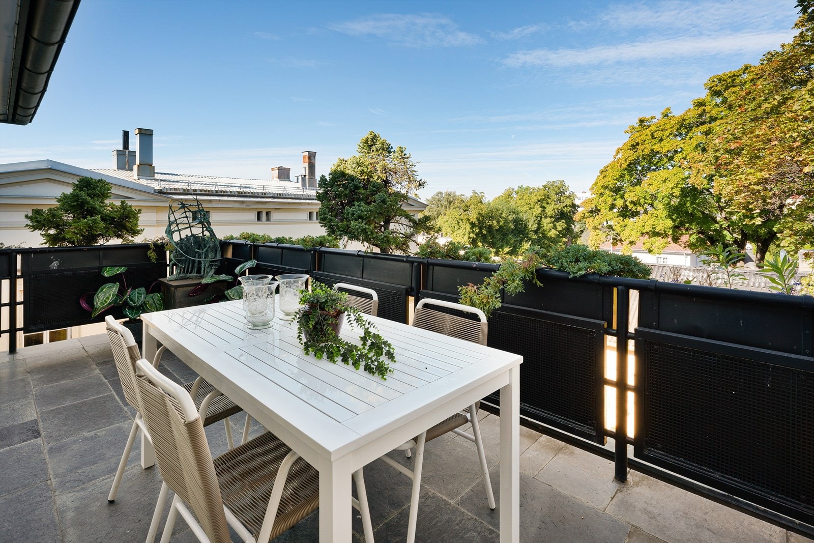 Den sydvestvendte orienteringen gir svært gode solforhold. Galleribilde