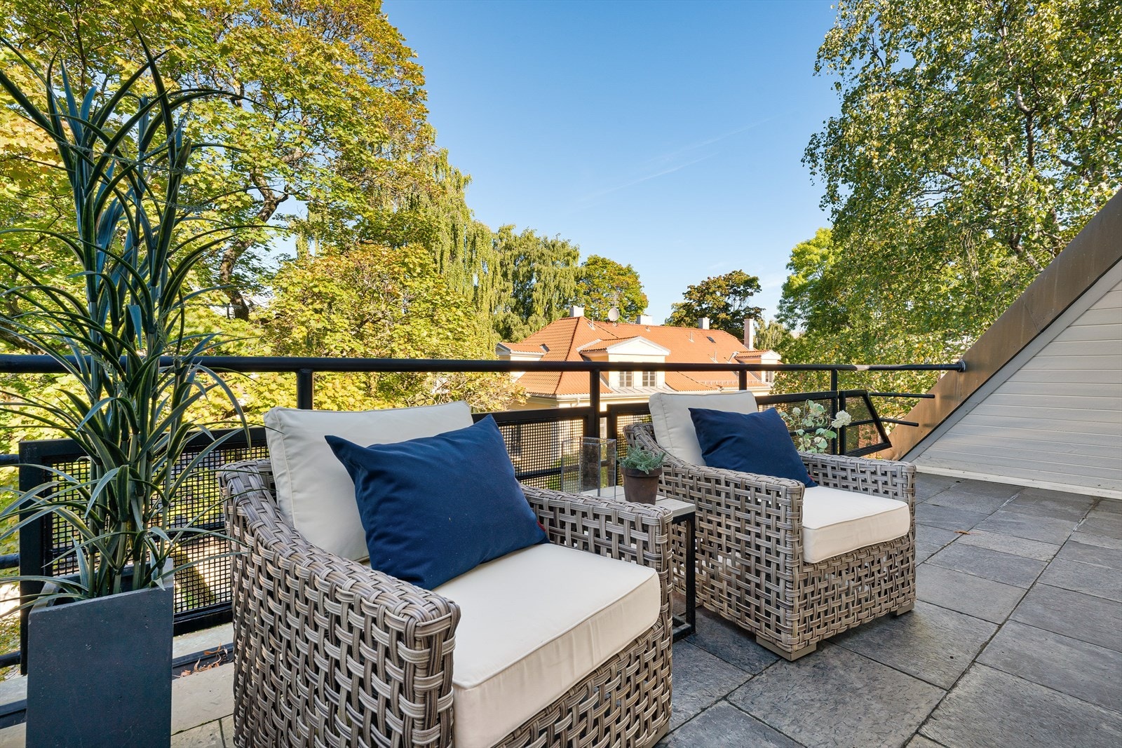 Nordvestvendt terrasse på ca. 12 kvm. Galleribilde