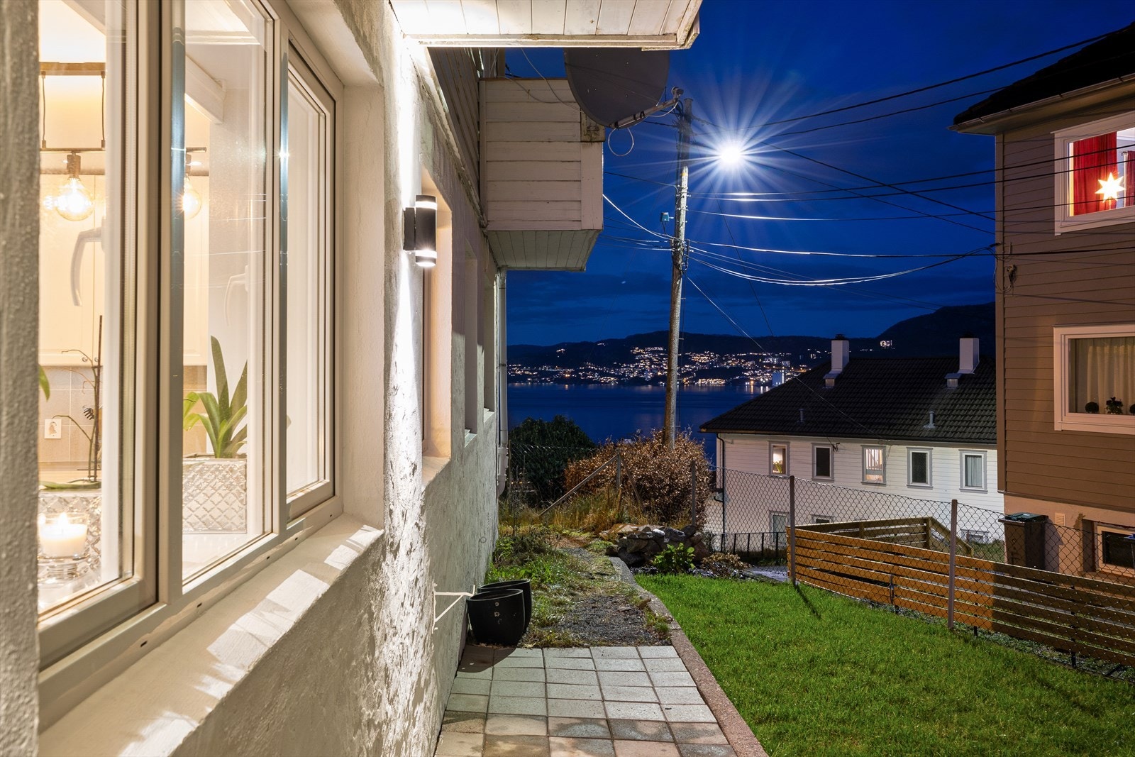 Nydelig utsikt mot innseilingen til Bergen. Galleribilde
