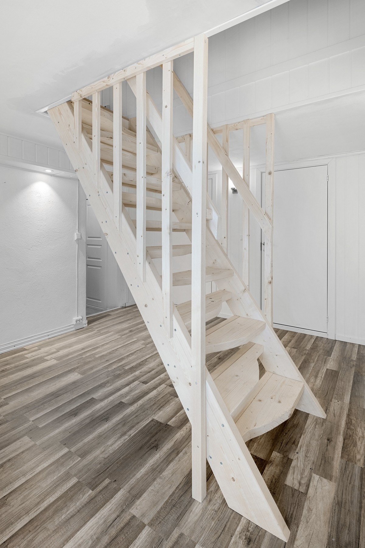 Trapp ned til underetasje. Galleribilde