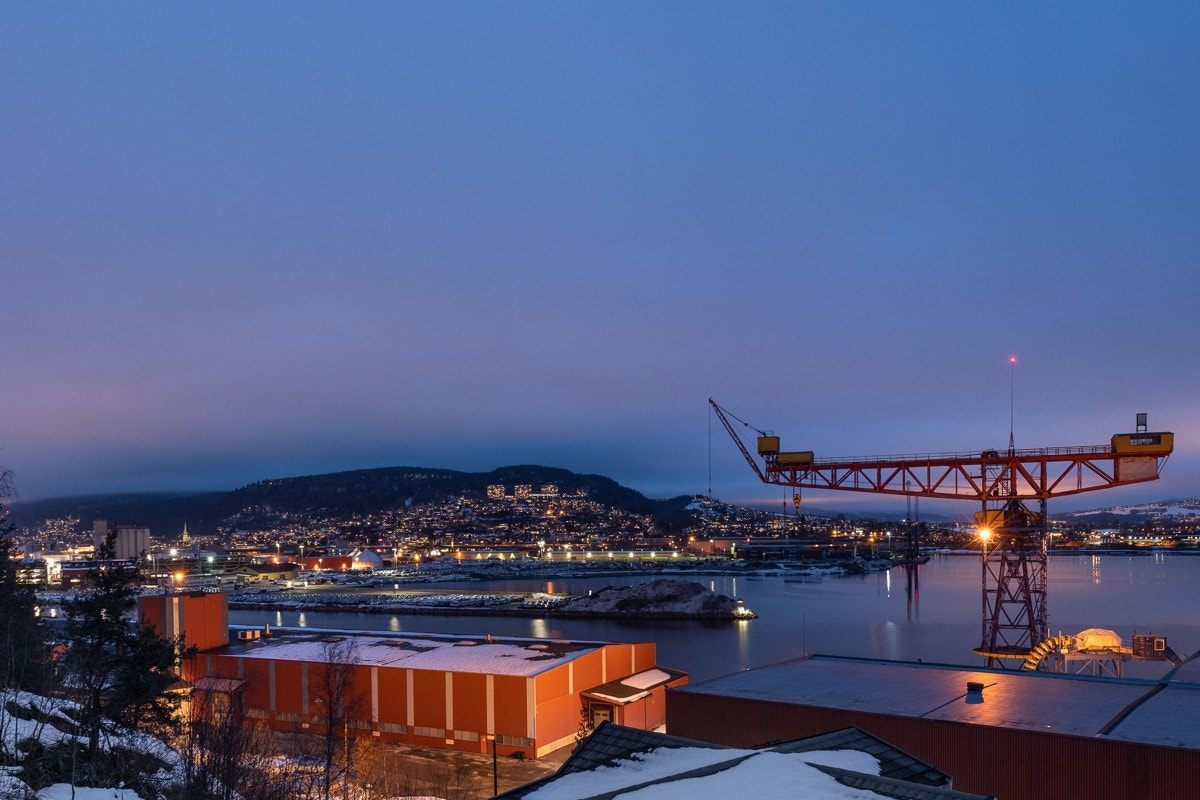 Vidstrakt utsikt mot Drammensfjorden. Galleribilde