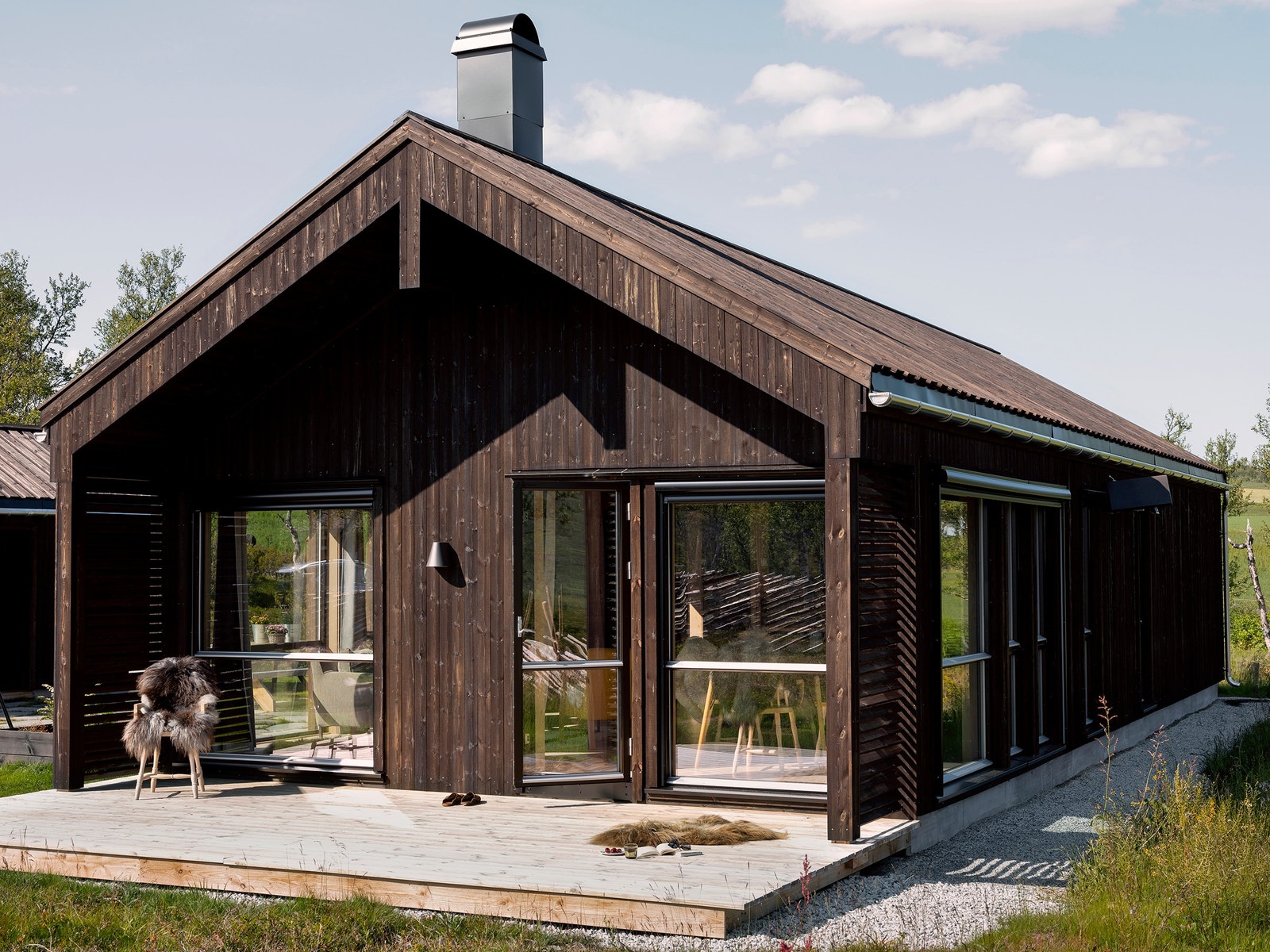 Illustrasjonsbilde av Kvist med royalkledning og tretak Galleribilde