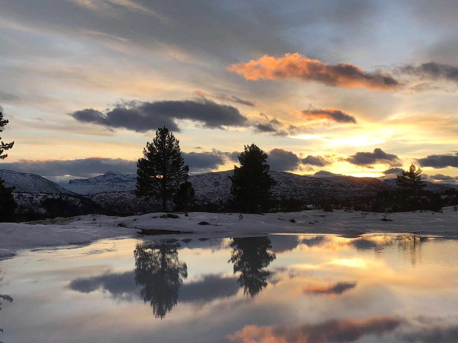 Flere små vann i nærheten Galleribilde