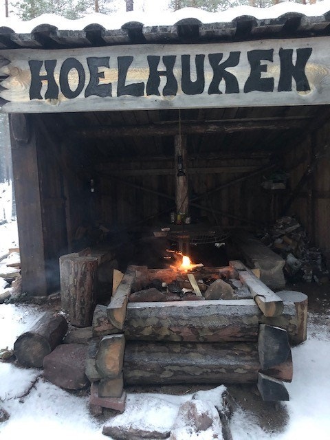 Gapahuk til felles benyttelse Galleribilde