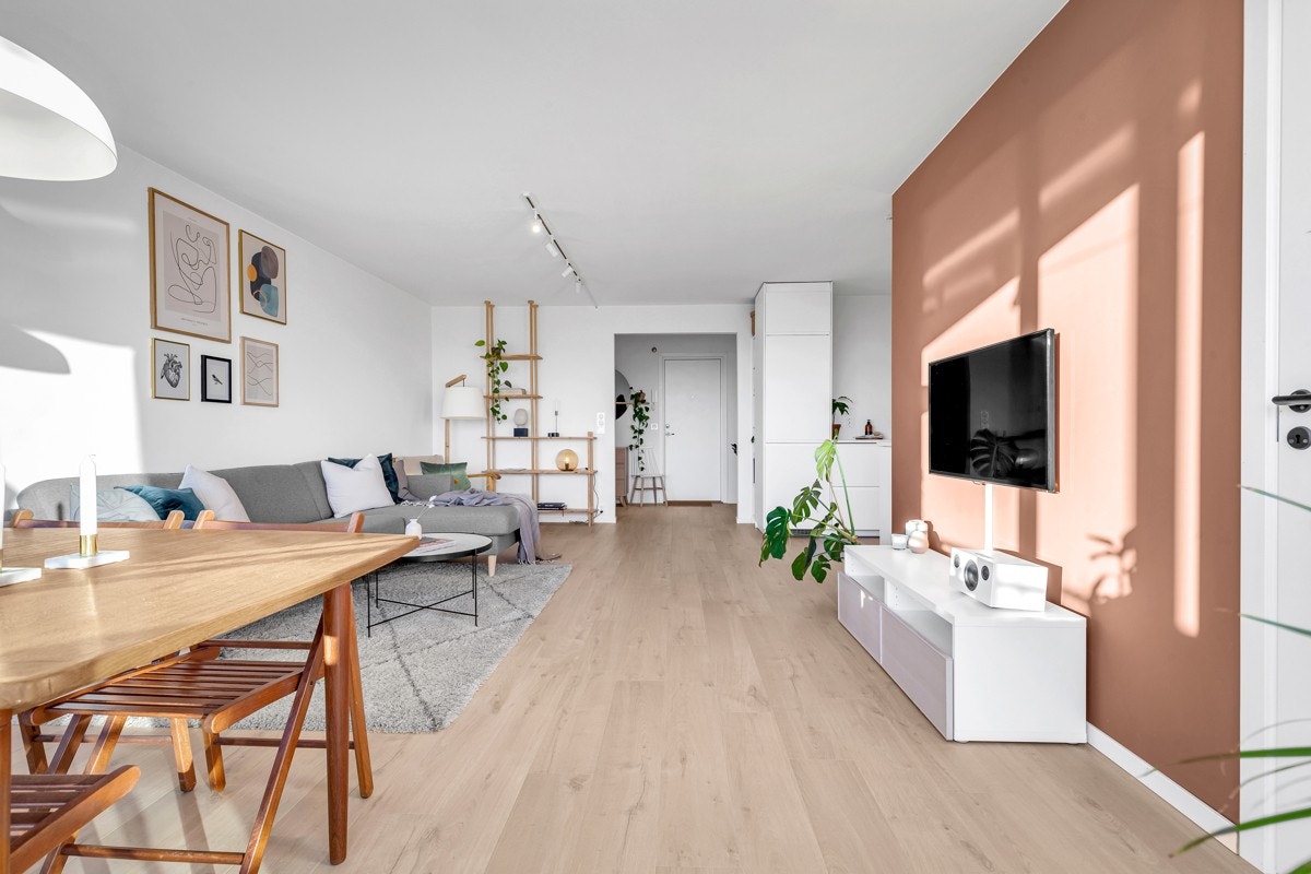 Leiligheten ligger i 10. etasje med heisadkomst Galleribilde