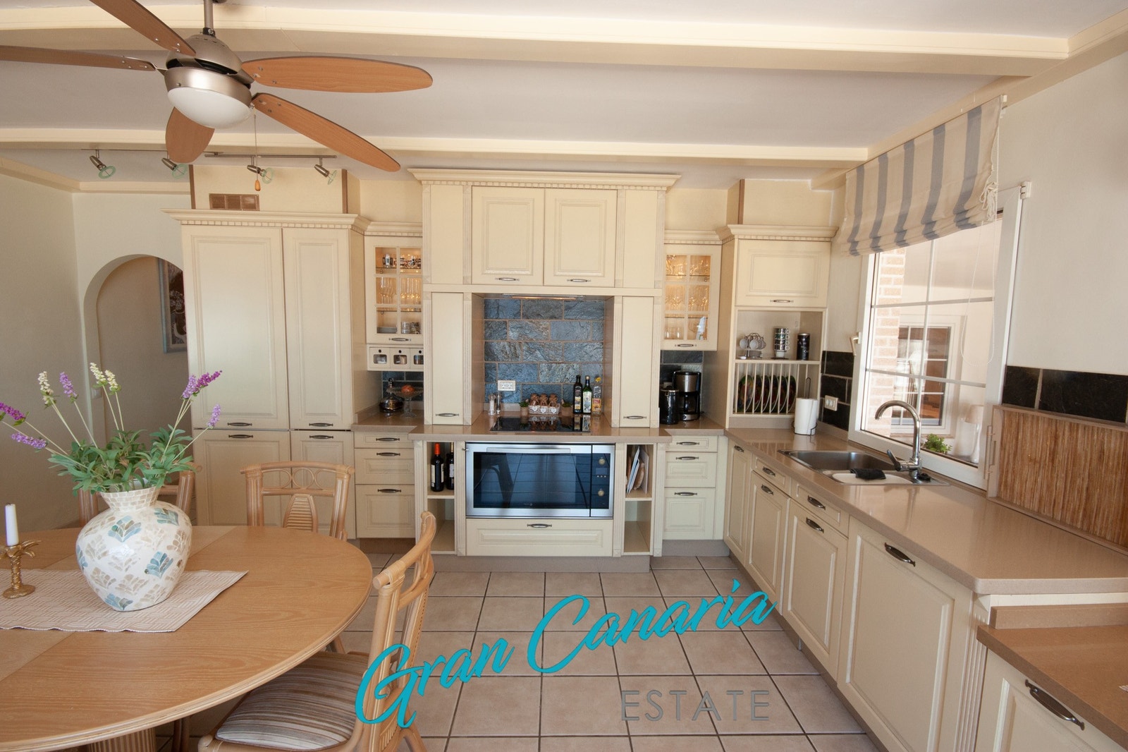 Ekstra bred stekeovn Galleribilde