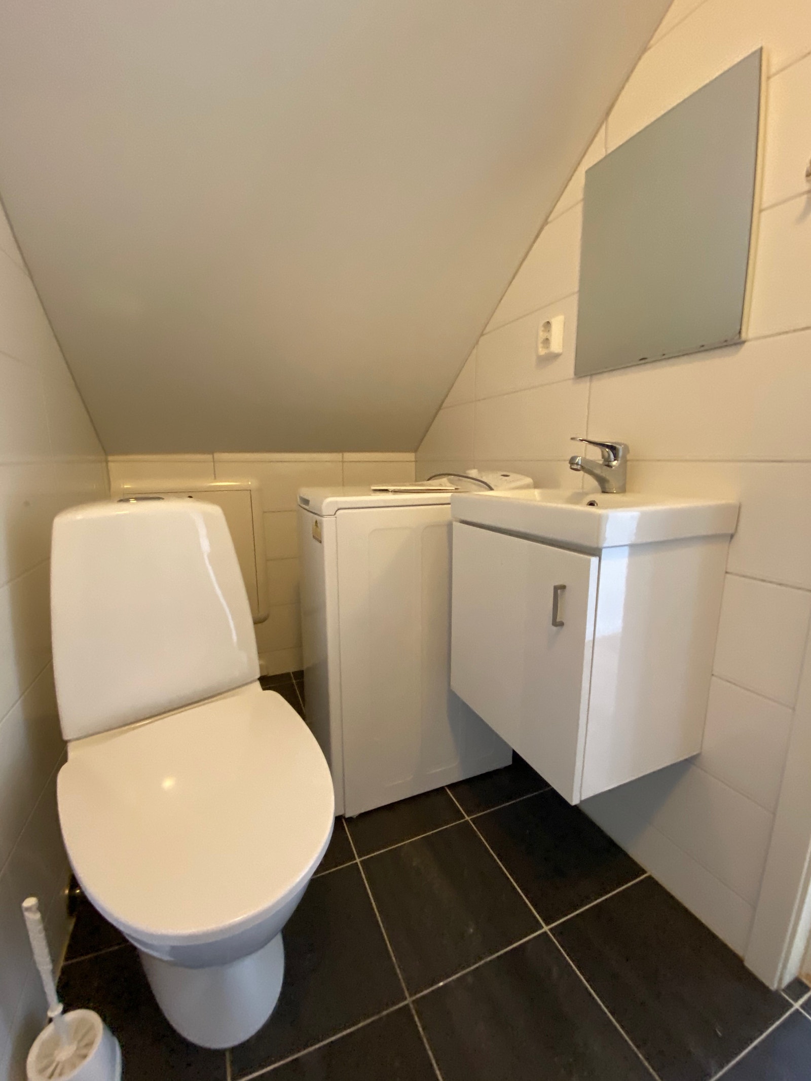 Bad med vaske maskin Galleribilde