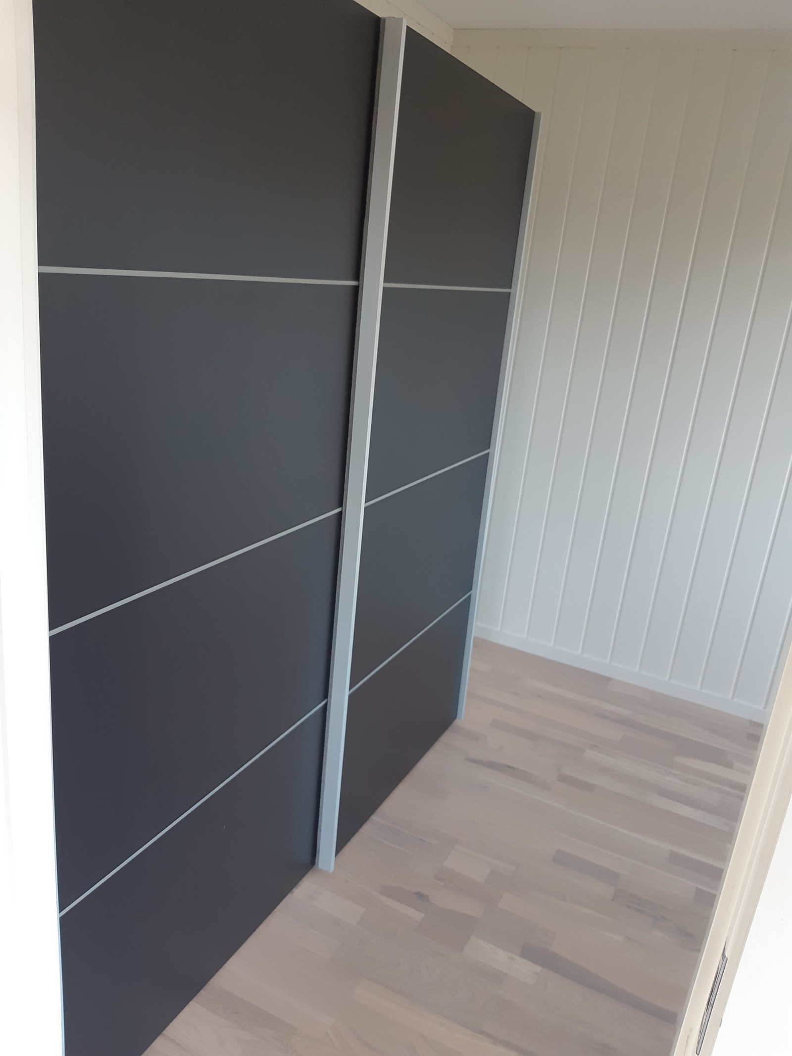 Garderobeskap soverom Galleribilde