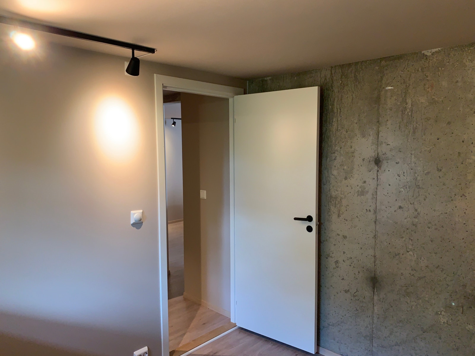 Lyst å fint hovedsoverom. Galleribilde