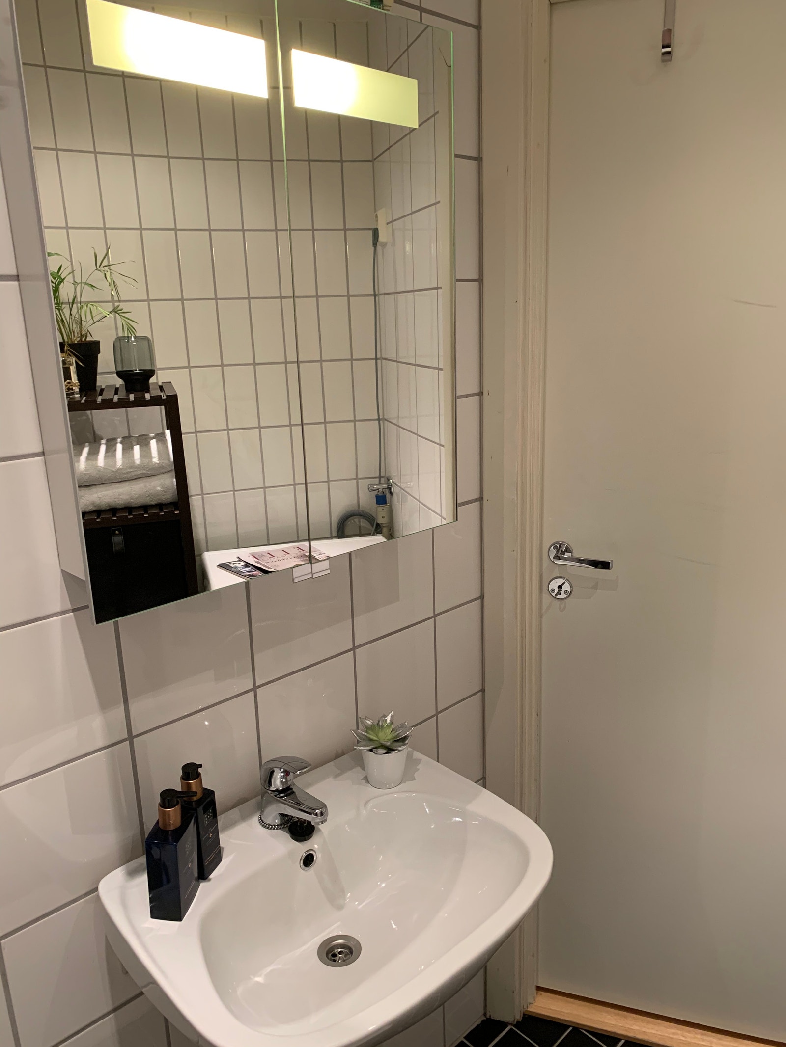 Vaskemaskin med god kapasitet følger med Galleribilde