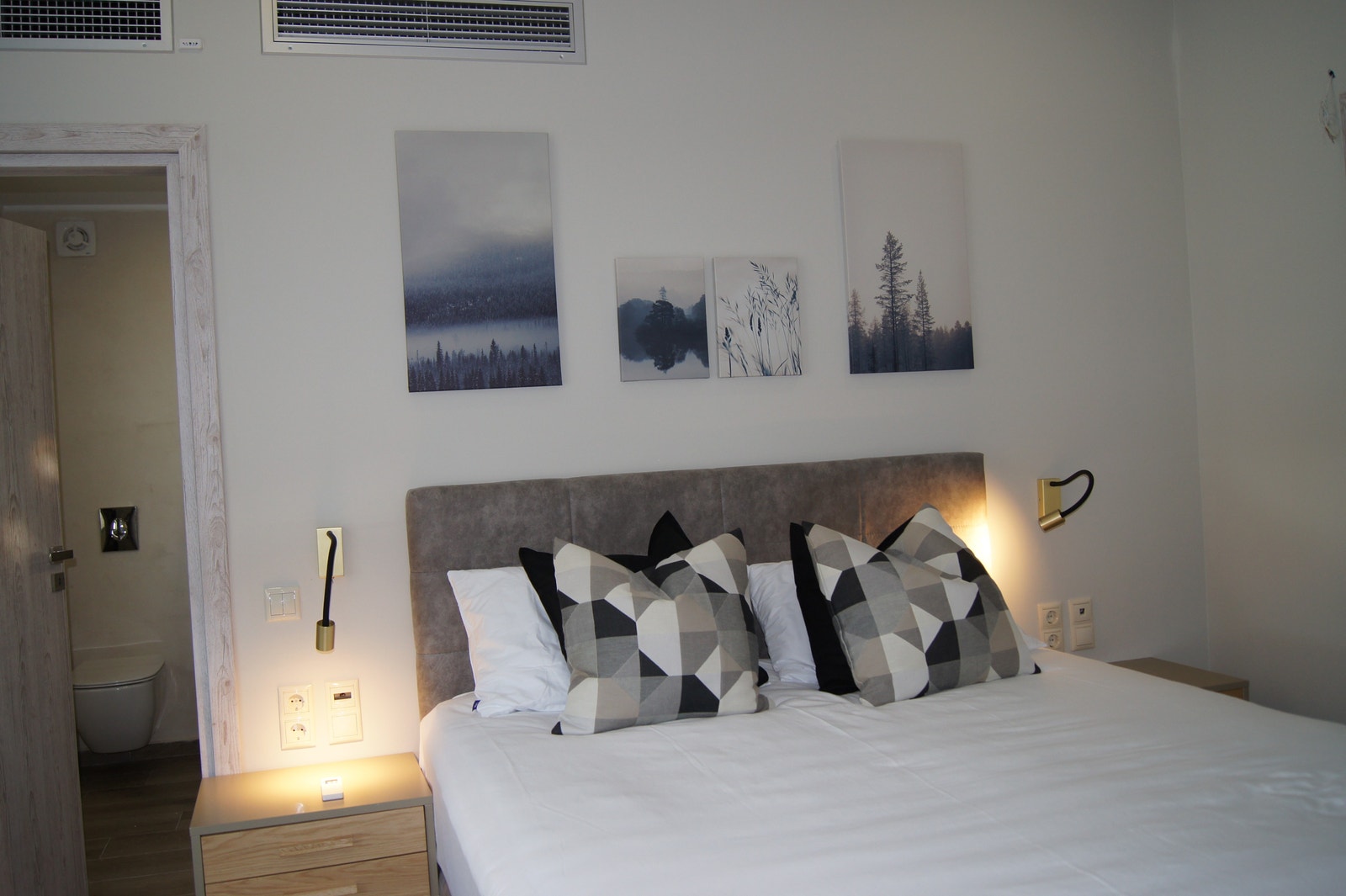 Soverom 1 i 1. etg Galleribilde