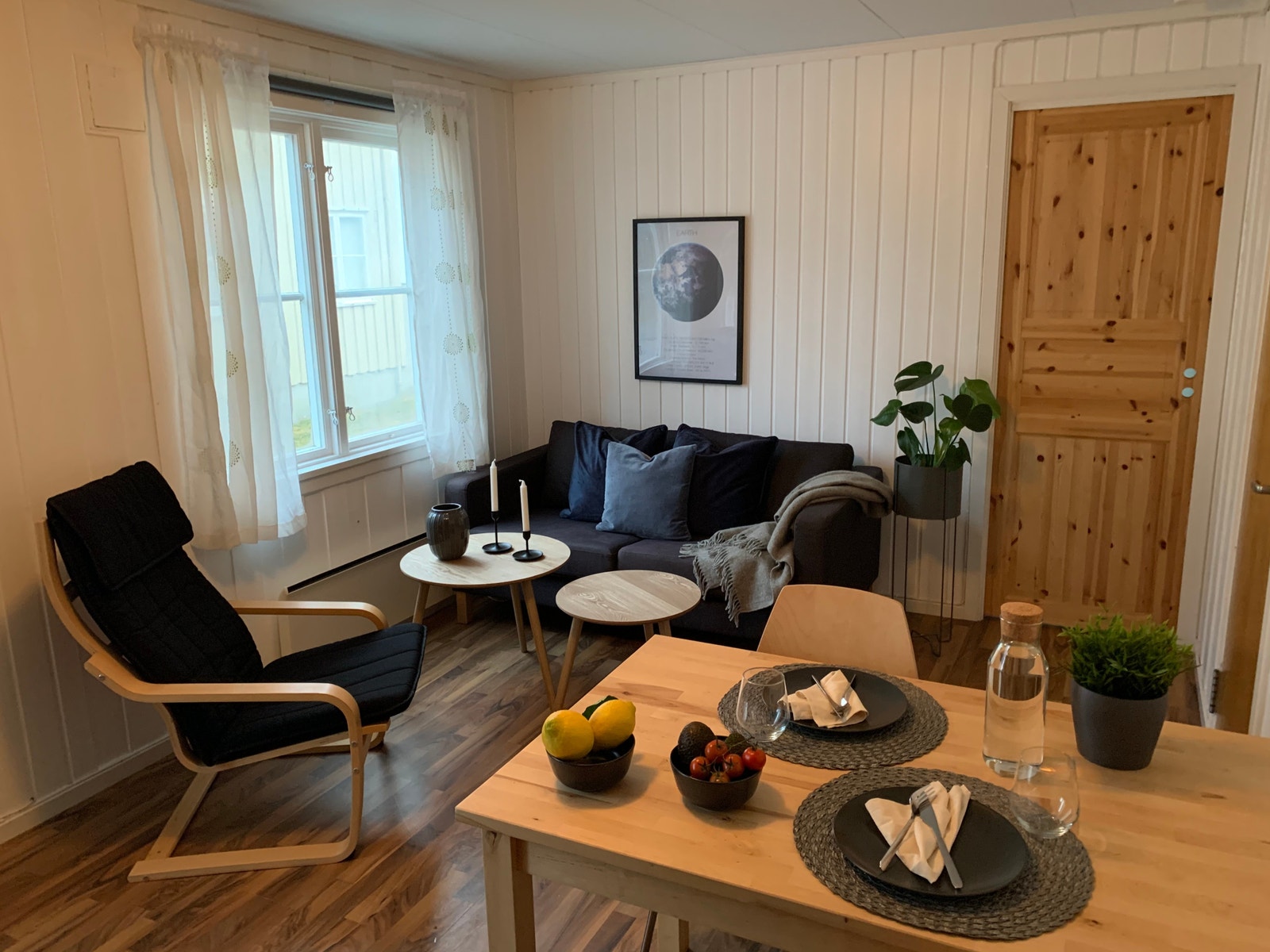 Leilighet type C - God plass til spisegruppe og sofakrok Galleribilde