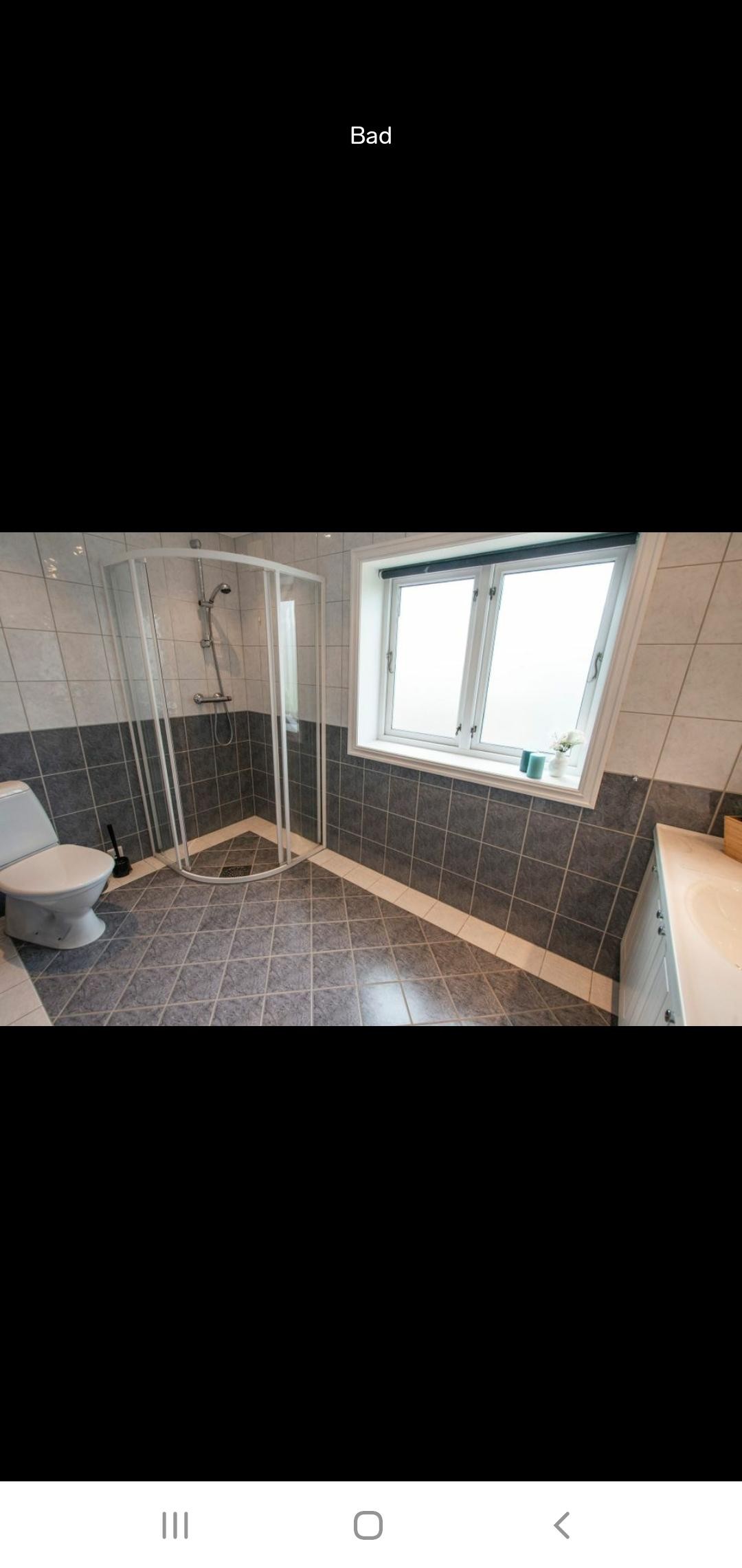 Dusjhjørnet er byttet til nytt større. (Ikke tatt nytt bilde.) Galleribilde