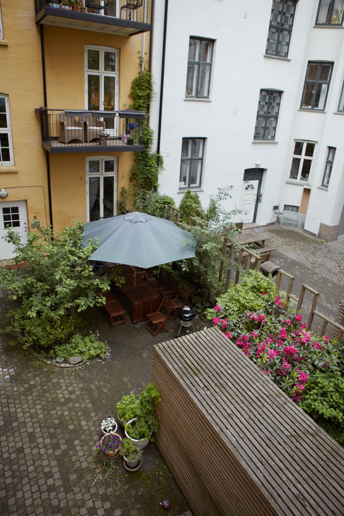 Bakgården - Er et fantastisk sted å være i sommerhalvåret! Galleribilde