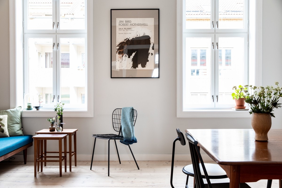 God plass til sofagruppe og spisebord. Galleribilde
