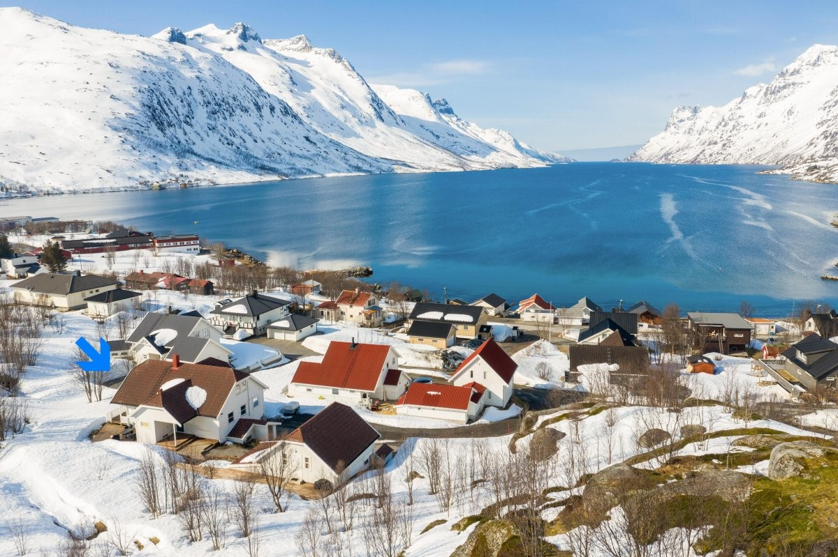 SNE har gleden av å presentere Naustbuktvegen 23